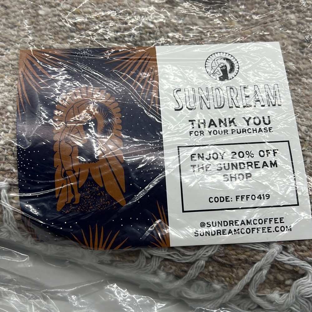 SUNDREAM Coffee Aztec Blanket - Tan Base / Navy Stripe - Picture 3 of 3